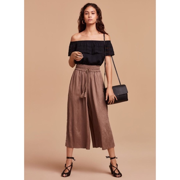 Aritzia Pants - Wilfred Nanterre Pant